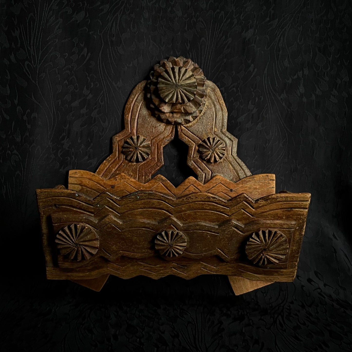 Trap Art Letter Holder