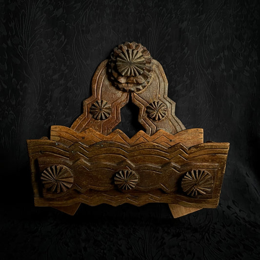 Trap Art Letter Holder